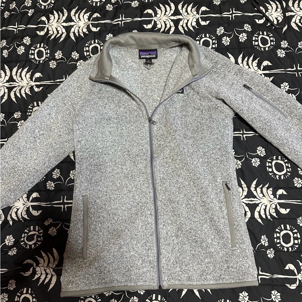 Patagonia Women's Gray fleece lined sweater jacket